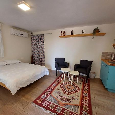 Cute Guest Room Kefar Weradim Экстерьер фото